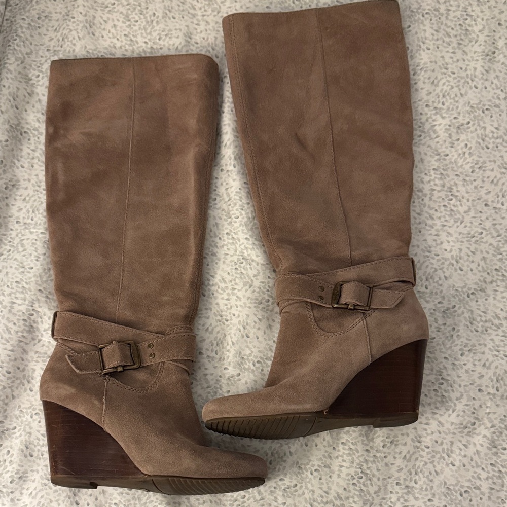 Sole Society Taupe Wedge Heeled Boot Women’s Size 7